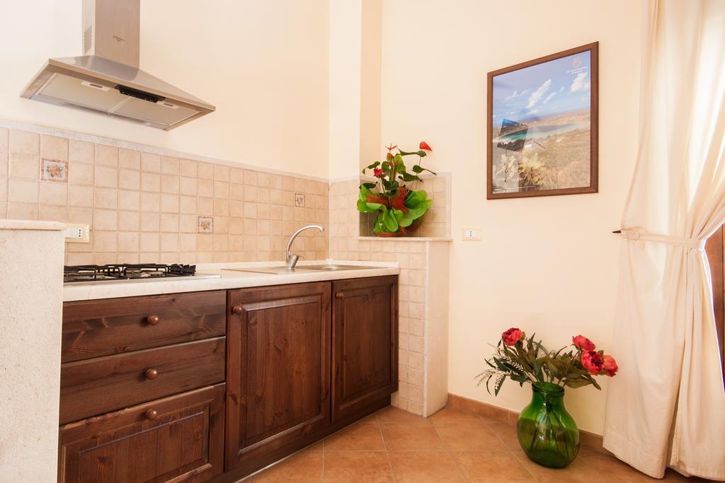 Casa Vacanze S. Marco Valderice Bagian luar foto