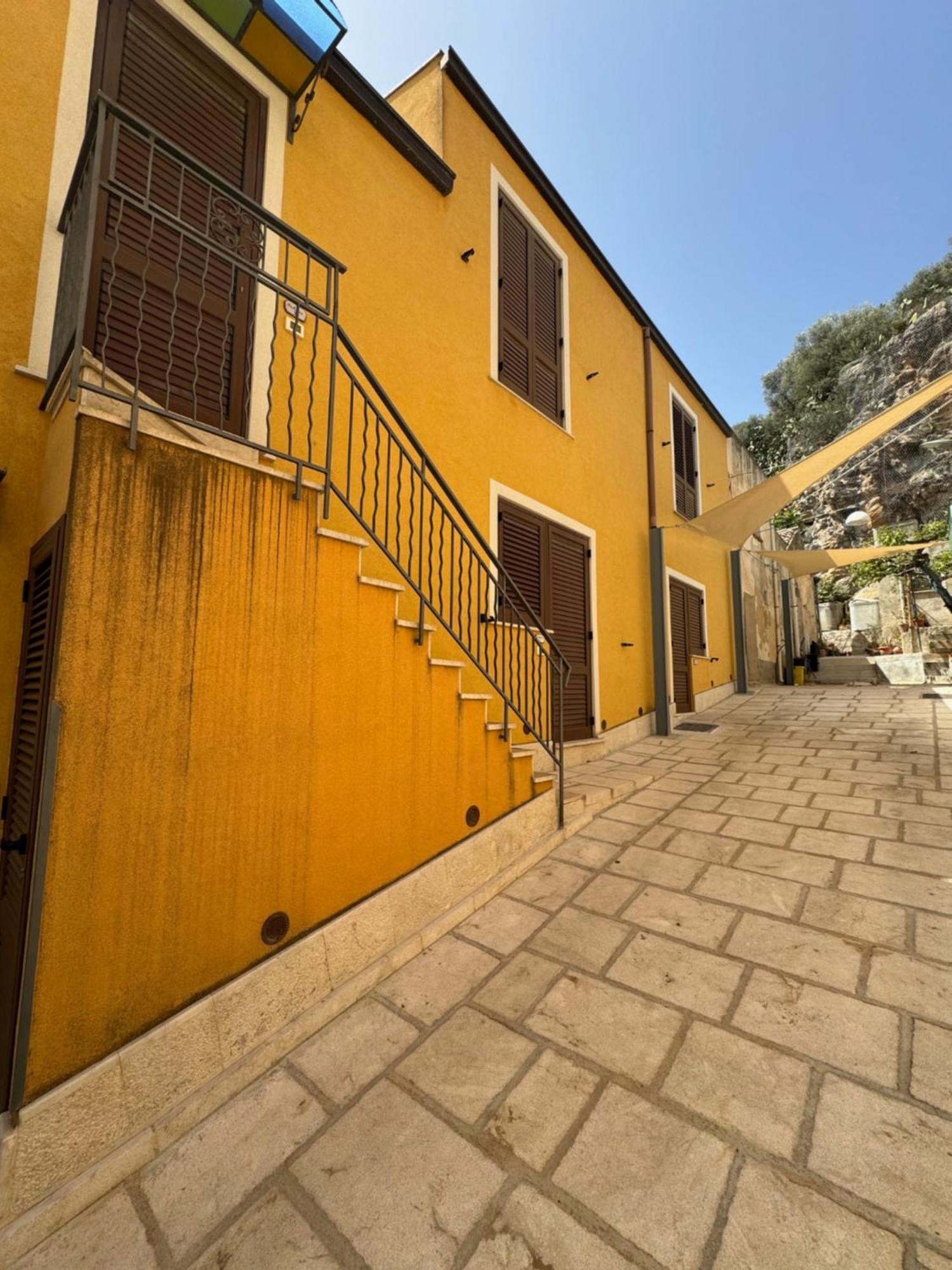 Casa Vacanze S. Marco Valderice Bagian luar foto