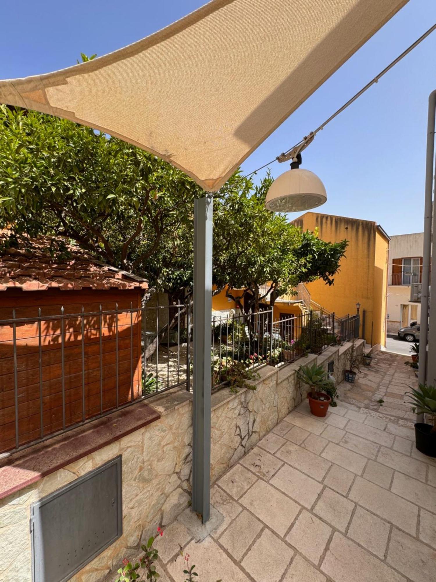 Casa Vacanze S. Marco Valderice Bagian luar foto