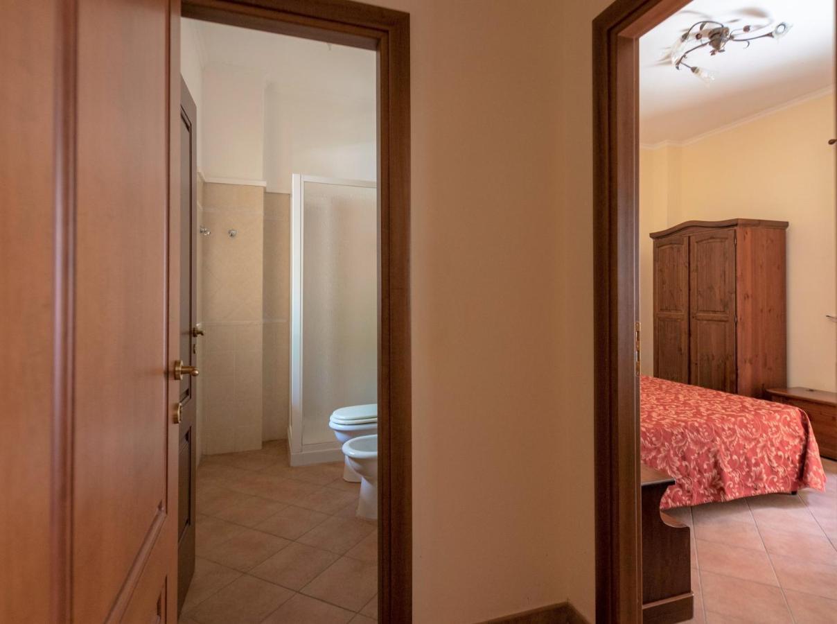 Casa Vacanze S. Marco Valderice Bagian luar foto