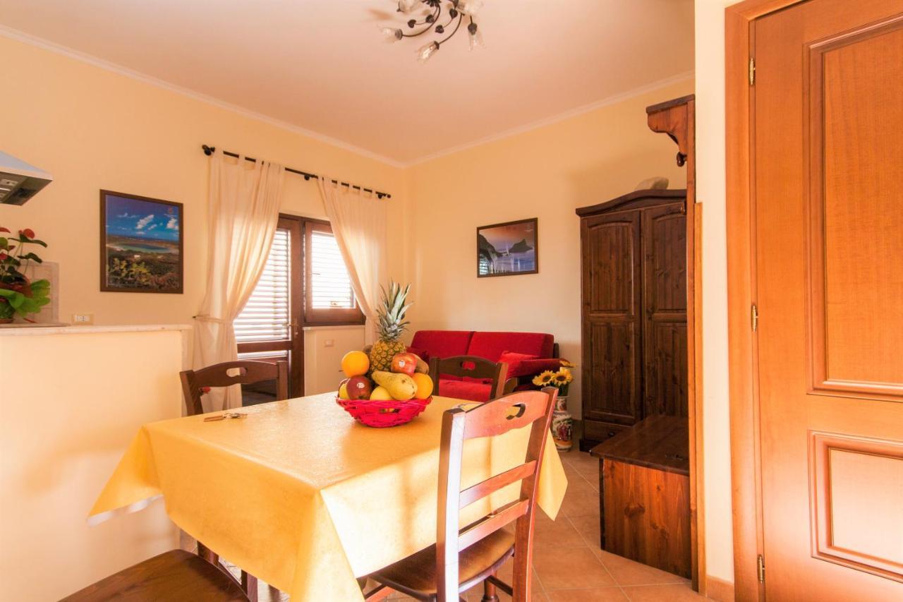 Casa Vacanze S. Marco Valderice Bagian luar foto